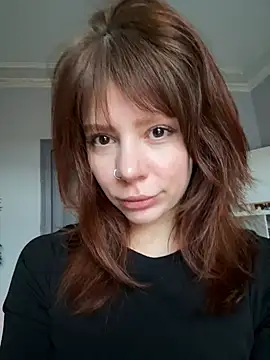 Snapshot of Oopsfoxy chatting on 02-14-26, 06:21 Oopsfoxy online show from 02-14-26, 06:21