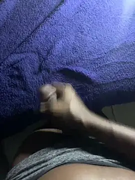 Snapshot of Curvy_conda chatting on 12-31-24, 02:03 Curvy conda online show from 12-31-24, 02:03