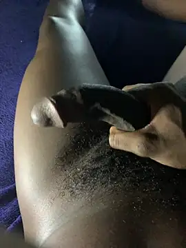 Snapshot of Curvy_conda chatting on 01-10-25, 10:04 Curvy conda online show from 01-10-25, 10:04