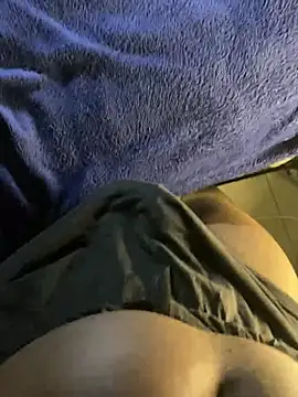 Snapshot of Curvy_conda chatting on 03-17-25, 04:40 Curvy conda online show from 03-17-25, 04:40