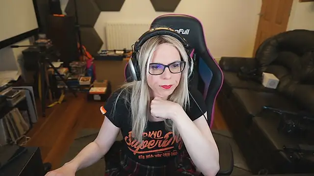 KelseyCobalt online show from 12-13-24, 12:53