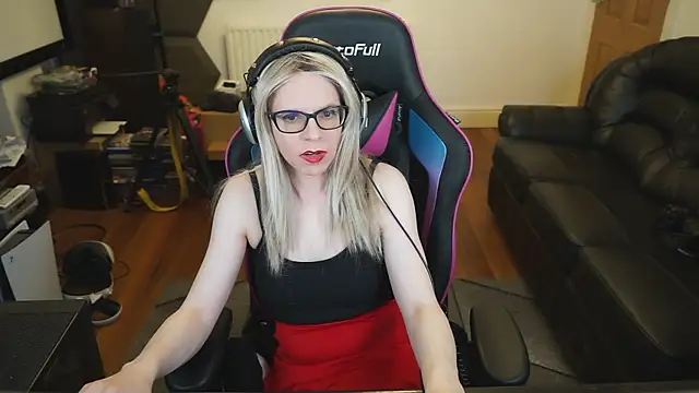 KelseyCobalt online show from 12-31-24, 11:39