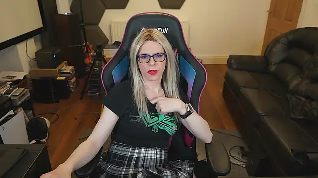 KelseyCobalt online show from 01-19-25, 01:53