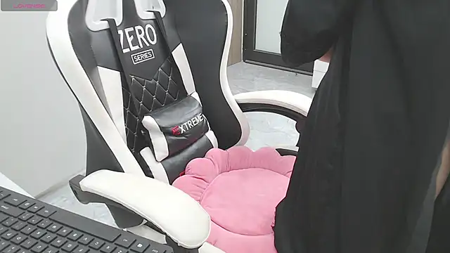 Hanako love online show from 03-06-26, 07:16