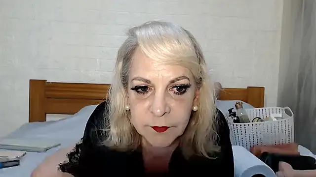 Snapshot of awild_kitten chatting on 06-16-26, 09:23 awild kitten online show from 06-16-26, 09:23