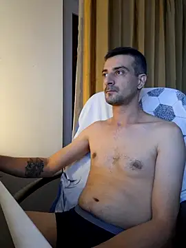 Snapshot of Cipribuddy chatting on 09-26-25, 11:42 Cipribuddy online show from 09-26-25, 11:42