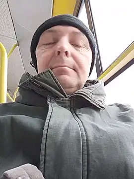 Snapshot of Pokaz2020 chatting on 02-05-25, 08:43 Pokaz2020 online show from 02-05-25, 08:43