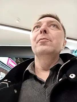 Snapshot of Pokaz2020 chatting on 03-10-25, 05:50 Pokaz2020 online show from 03-10-25, 05:50