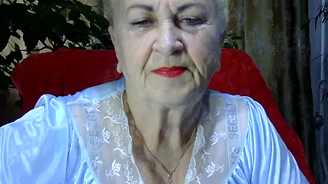 Emma52610 online show from 11-19-25, 07:08