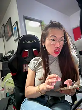 Snapshot of Jakolera2020 chatting on 11-10-25, 11:31 Jakolera2020 online show from 11-10-25, 11:31