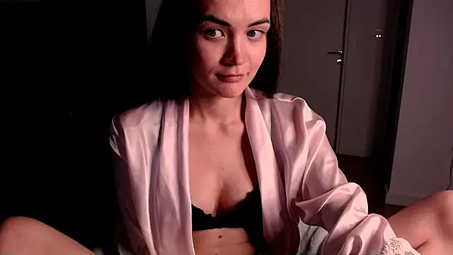 EvelynGG online show from 11-13-25, 09:47