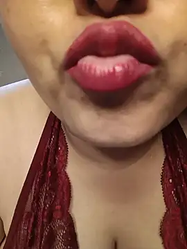 Snapshot of naughtymadam chatting on 07-07-26, 06:47 naughtymadam online show from 07-07-26, 06:47