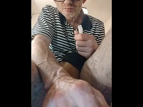 ROBERT0516 online show from 12-17-25, 12:38