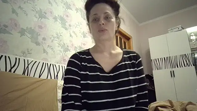 LindaStarS online show from 04-16-26, 09:04