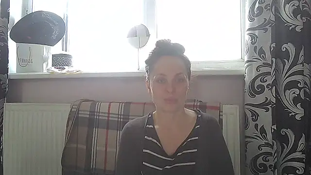 Snapshot of LindaStarS chatting on 05-02-26, 06:40 LindaStarS online show from 05-02-26, 06:40