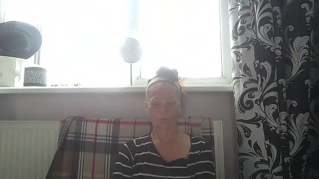 Snapshot of LindaStarS chatting on 05-08-26, 04:51 LindaStarS online show from 05-08-26, 04:51