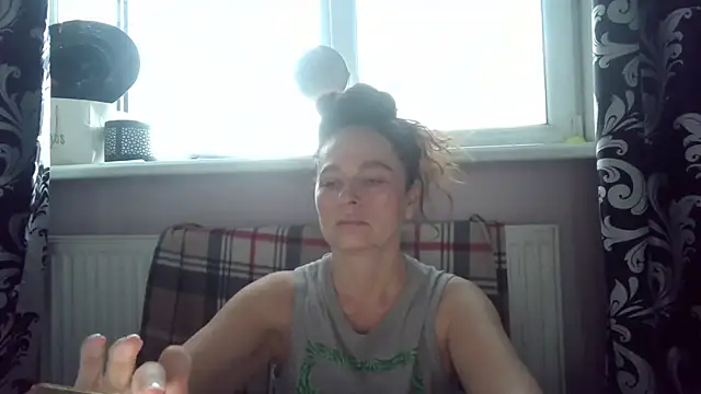 Snapshot of LindaStarS chatting on 05-31-26, 06:09 LindaStarS online show from 05-31-26, 06:09