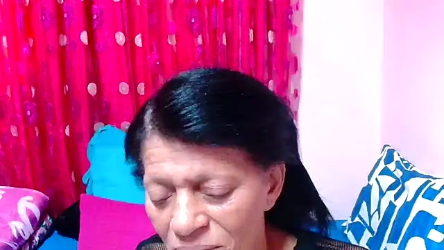 SLUTTYROXY online show from 11-17-25, 05:46