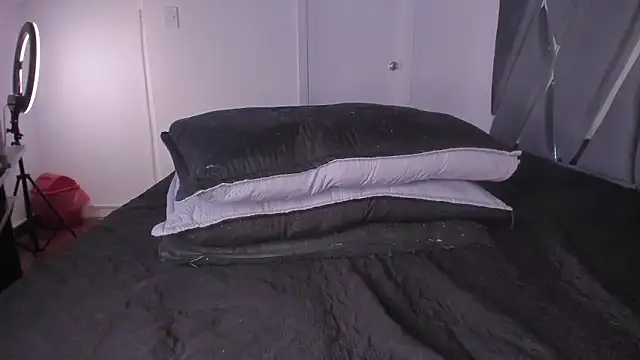 moonsweet1 online show from 04-30-26, 08:57