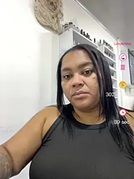 Snapshot of yanza2002 chatting on 06-06-26, 11:20 yanza2002 online show from 06-06-26, 11:20