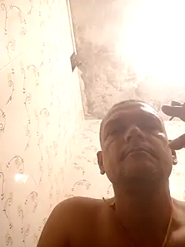 Snapshot of jay2425 chatting on 11-18-25, 01:00 jay2425 online show from 11-18-25, 01:00