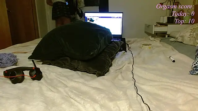 victoria97 online show from 02-18-26, 06:15