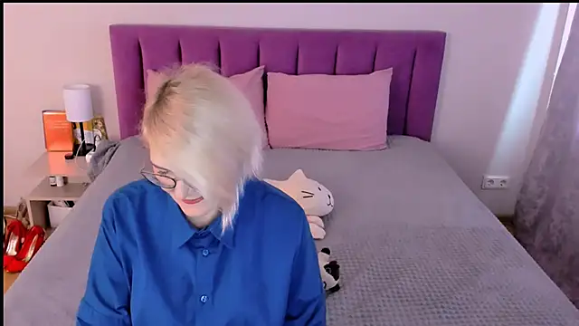 sabrinamacmarren online show from 11-20-25, 10:48