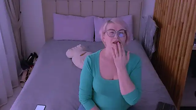 sabrinamacmarren online show from 03-19-26, 07:56