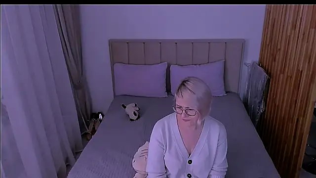 sabrinamacmarren online show from 03-29-26, 08:31