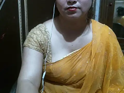 Snapshot of UrsMansi chatting on 05-12-26, 03:25 UrsMansi online show from 05-12-26, 03:25
