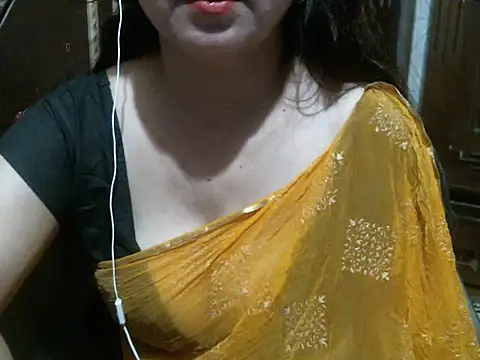 Snapshot of UrsMansi chatting on 05-28-26, 10:51 UrsMansi online show from 05-28-26, 10:51
