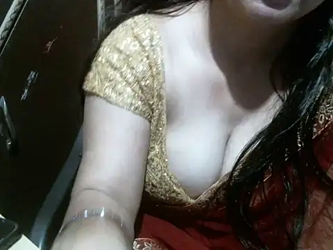 Snapshot of UrsMansi chatting on 05-30-26, 11:35 UrsMansi online show from 05-30-26, 11:35