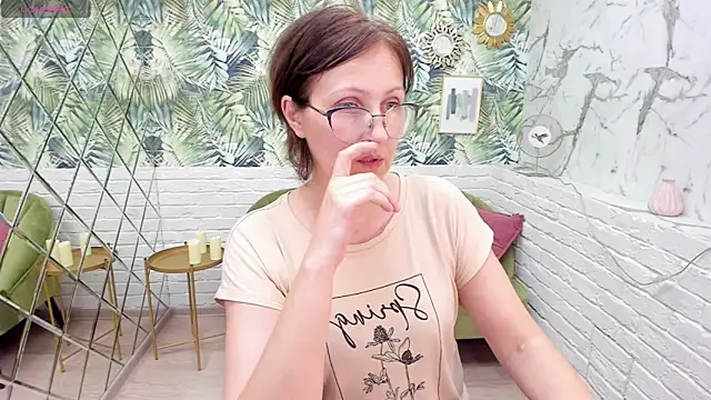 Paris Cherry online show from 01-20-25, 02:22