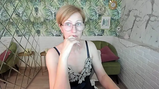 Paris Cherry online show from 06-28-26, 06:03