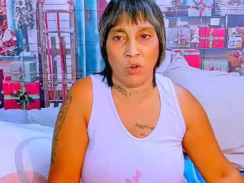 indianroxy online show from 12-18-25, 07:09