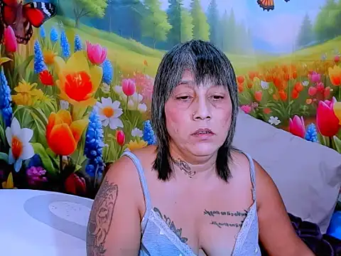 Snapshot of indianroxy chatting on 05-19-26, 04:57 indianroxy online show from 05-19-26, 04:57