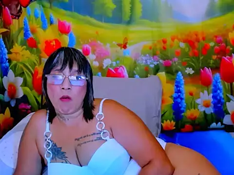 Snapshot of indianroxy chatting on 05-23-26, 06:34 indianroxy online show from 05-23-26, 06:34