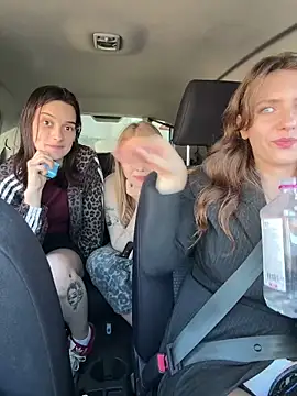 MariiD online show from 04-01-26, 01:41