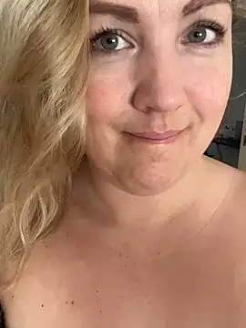 Snapshot of Anna_Alexa chatting on 03-12-25, 07:57 Anna Alexa online show from 03-12-25, 07:57