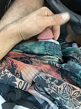 mikeylong online show from 12-31-24, 04:25