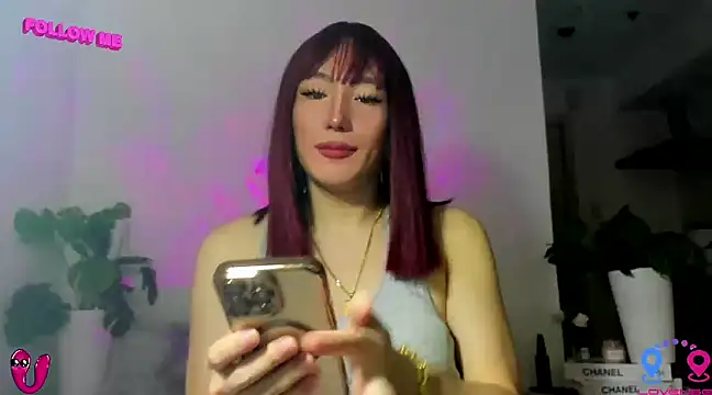 Snapshot of hottycrishina chatting on 02-15-25, 10:33 hottycrishina online show from 02-15-25, 10:33