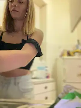 AnastasiaAniess online show from 03-10-25, 06:45