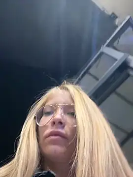 AnastasiaAniess online show from 09-28-25, 08:47