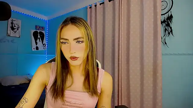 Snapshot of charlottesexxx chatting on 11-27-25, 08:22 charlottesexxx online show from 11-27-25, 08:22