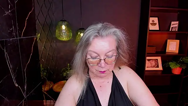 Snapshot of NataliMellow chatting on 06-08-26, 01:11 NataliMellow online show from 06-08-26, 01:11
