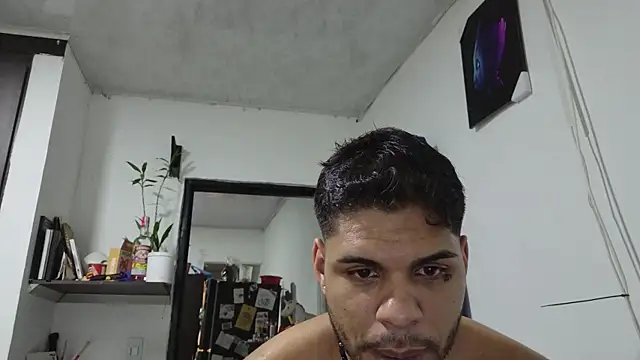 Snapshot of starguy_28 chatting on 05-25-26, 12:49 starguy 28 online show from 05-25-26, 12:49