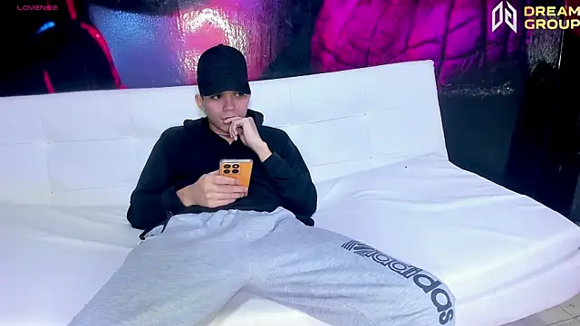 AmazingPartys online show from 01-11-26, 03:22