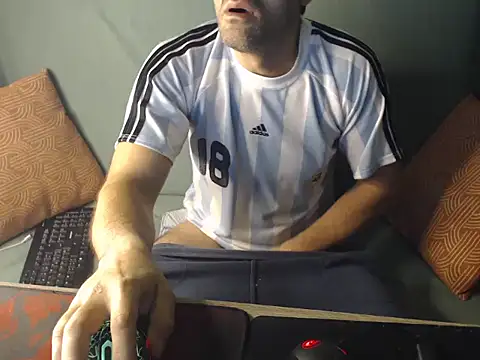 Snapshot of MarkReeds chatting on 12-04-24, 06:00 MarkReeds online show from 12-04-24, 06:00