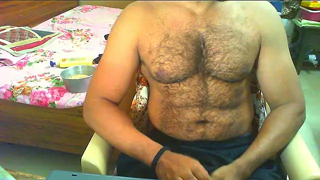 Snapshot of Vbestshow chatting on 06-20-26, 12:19 Vbestshow online show from 06-20-26, 12:19