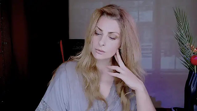 Eleonores online show from 10-28-25, 05:11